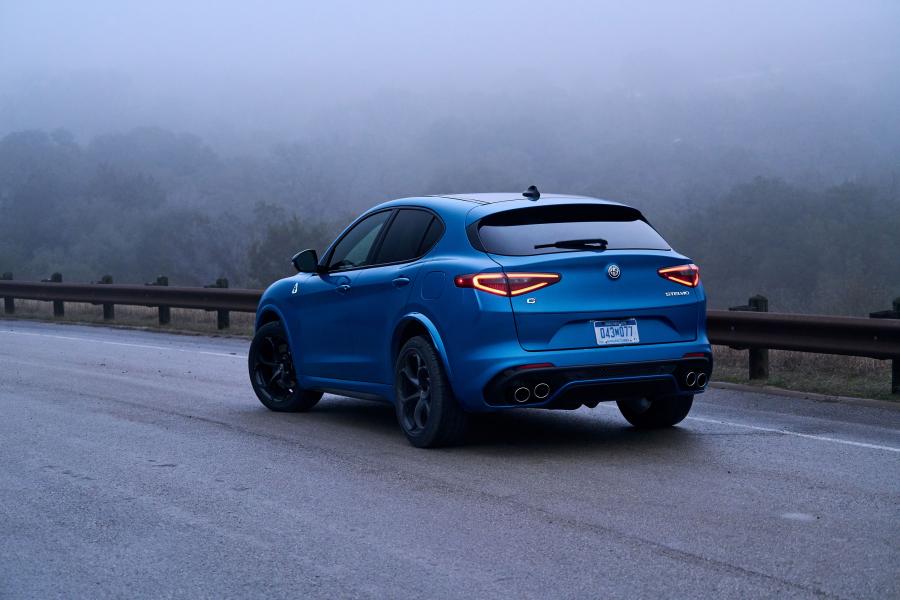  Alfa Romeo Stelvio Quadrifoglio (949) 2018 года  (NA) (фото 4 из 40)